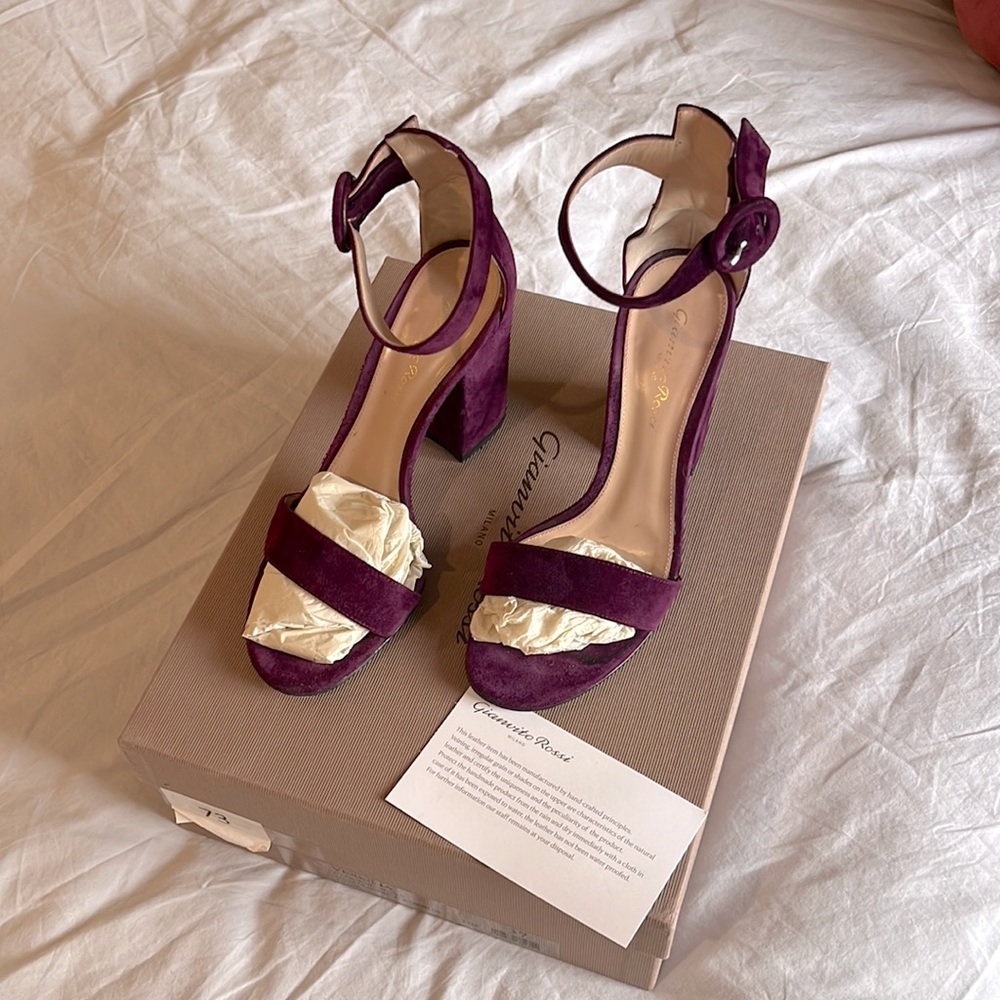 Gianvito Rossi Versilia Sandals - purple suede 37 - excellent condition
